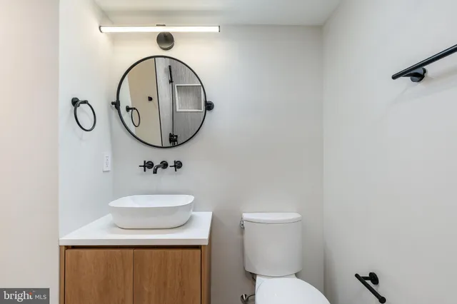 $785,000 | 250 Gates Street, Philadelphia, PA 19128