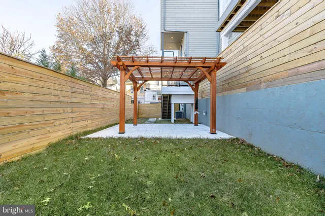 $785,000 | 250 Gates Street, Philadelphia, PA 19128