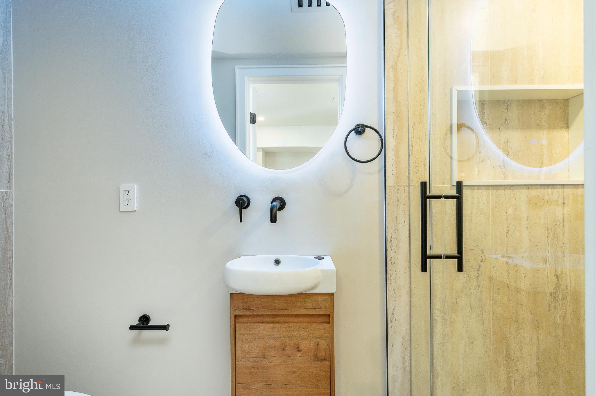 250 Gates Street Philadelphia, PA 19128 - Photo 9 of 120