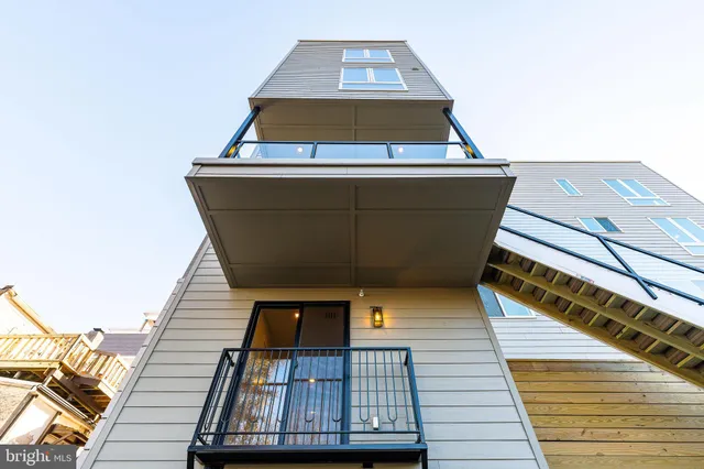 $785,000 | 250 Gates Street, Philadelphia, PA 19128