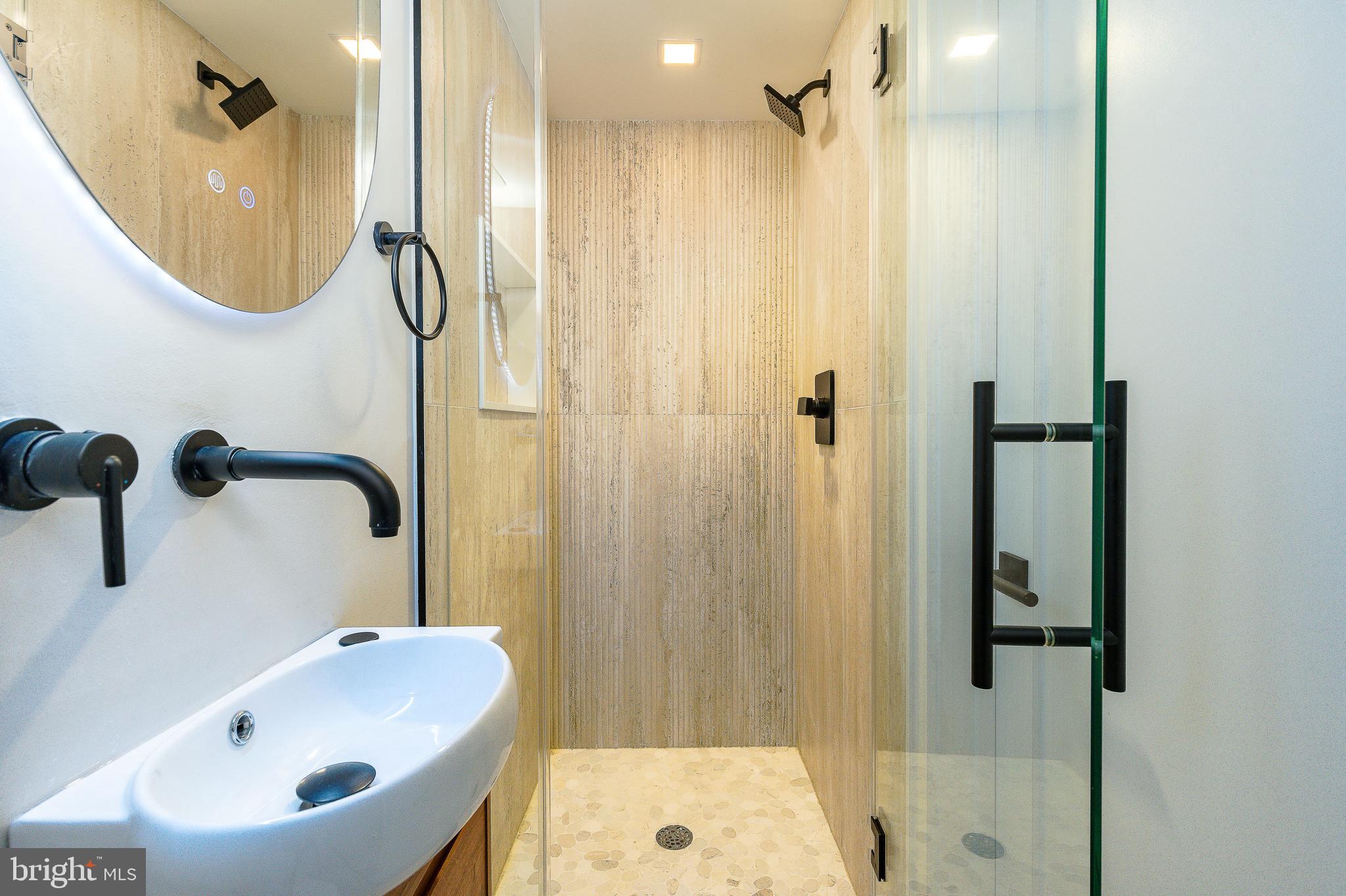 250 Gates Street Philadelphia, PA 19128 - Photo 10 of 120