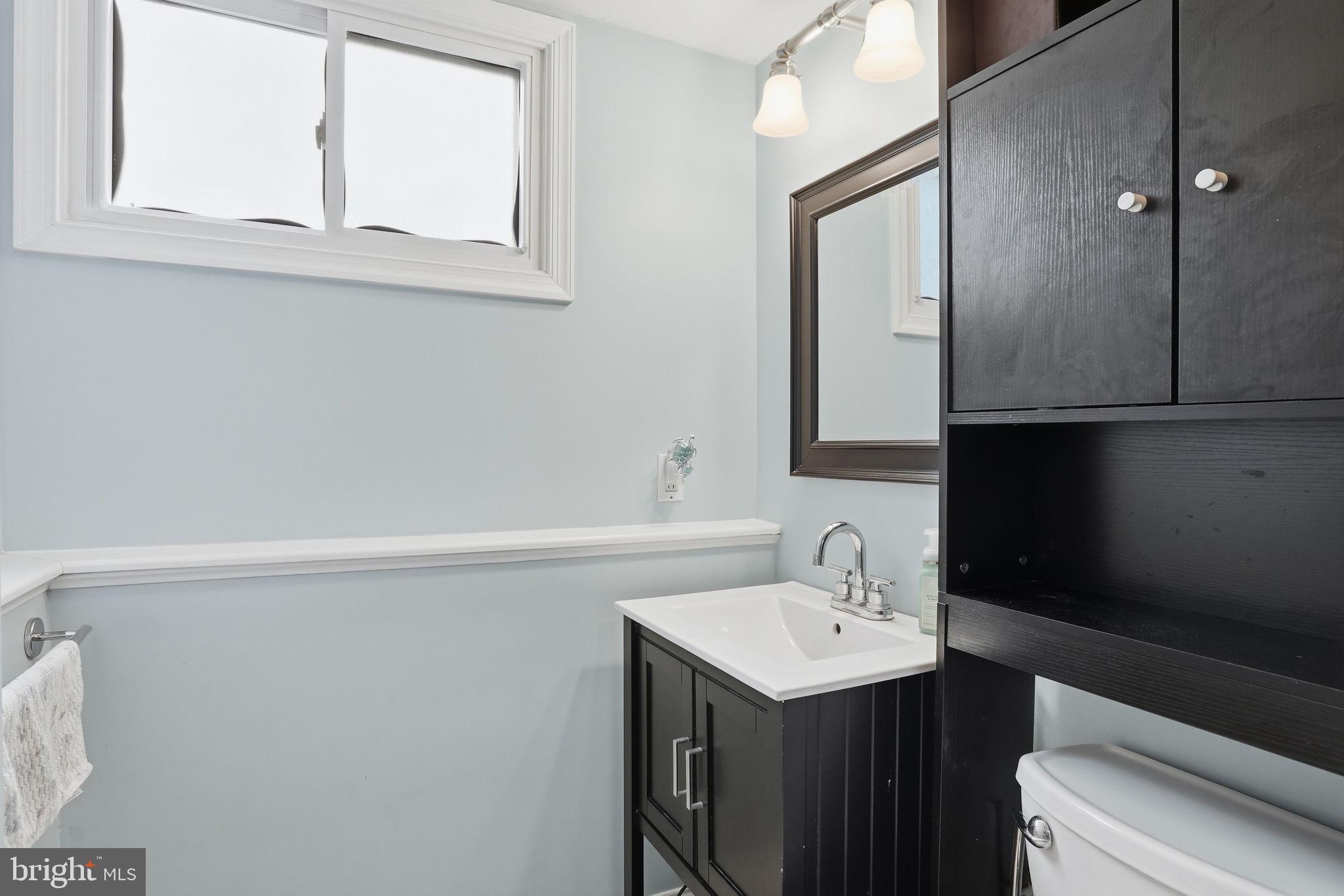 1609 Cedar Park Road Annapolis, MD 21401 - Photo 28 of 43 Lower level second/primary bathroom