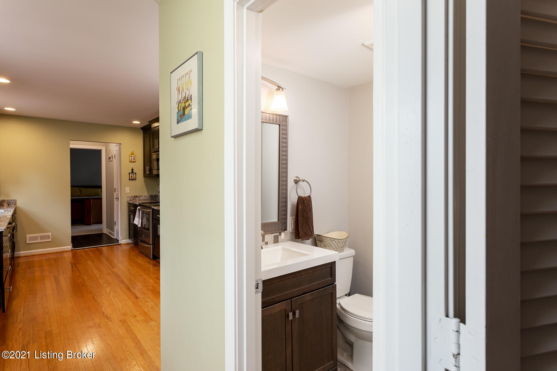 8209 Old Gate Road Louisville, KY 40241 - Photo 12 of 33 Half Bath