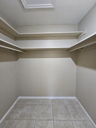 $1,300 | 114 Norwich East, West Palm Beach, FL 33417