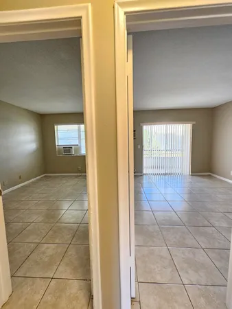 $1,300 | 114 Norwich East, West Palm Beach, FL 33417