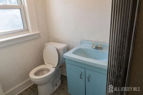 $2,700 | 46 Catalpa Avenue, Unit 2, Perth Amboy, NJ 08861