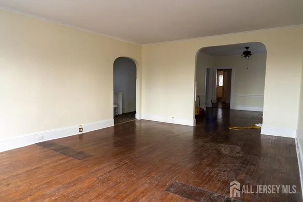 $2,700 | 46 Catalpa Avenue, Unit 2, Perth Amboy, NJ 08861