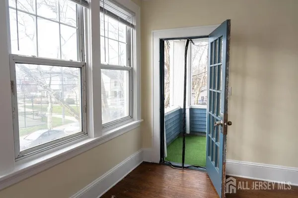 $2,700 | 46 Catalpa Avenue, Unit 2, Perth Amboy, NJ 08861