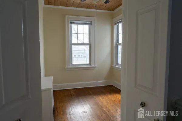 $2,700 | 46 Catalpa Avenue, Unit 2, Perth Amboy, NJ 08861