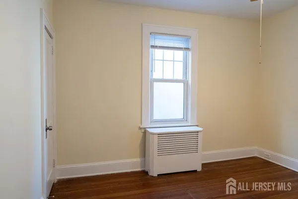 $2,700 | 46 Catalpa Avenue, Unit 2, Perth Amboy, NJ 08861