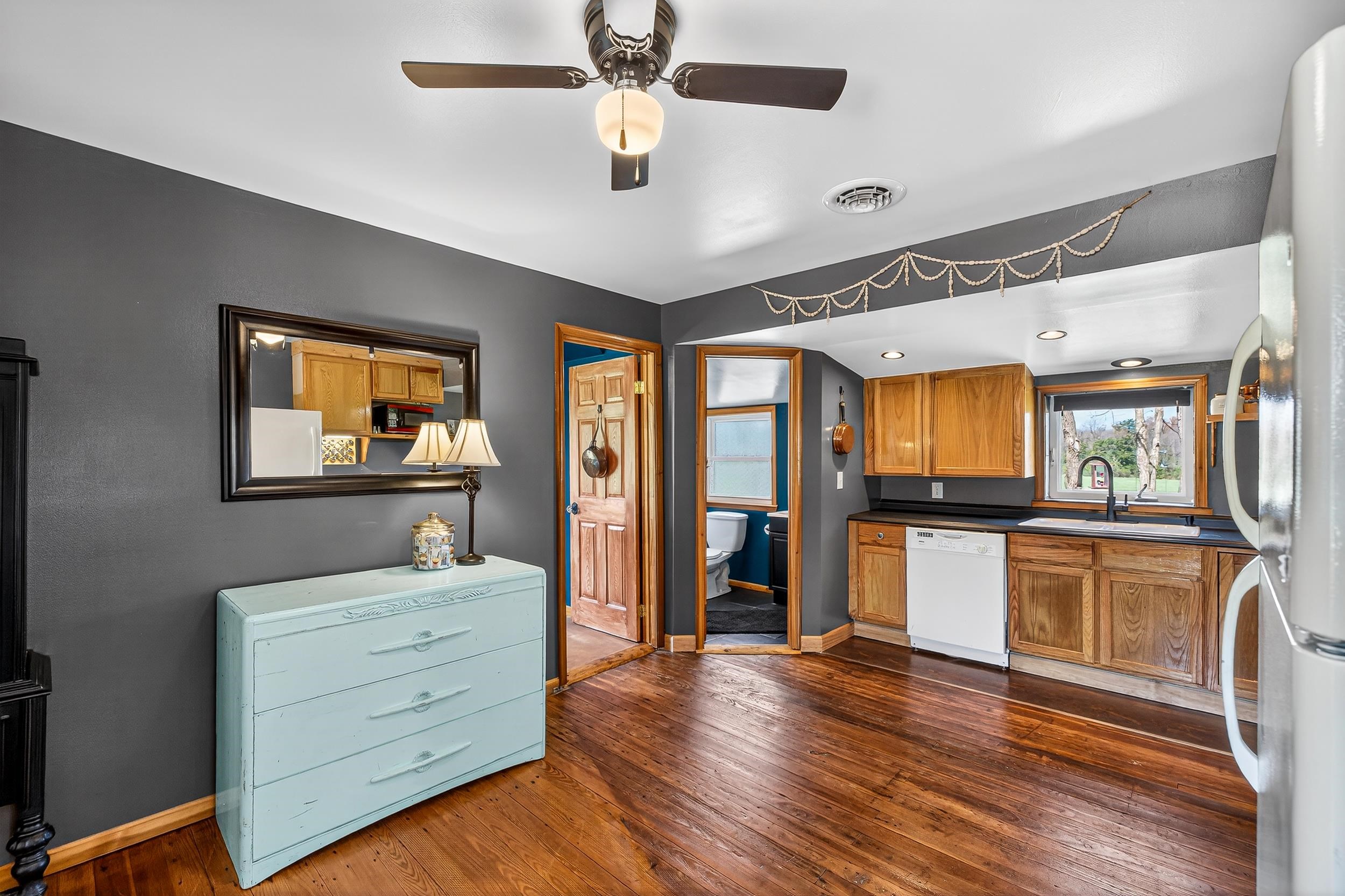 296 Keystone Road Stanley, VA 22851 - Photo 5 of 54