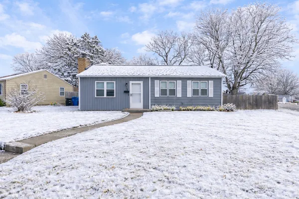 $129,900 | 1144 39th Street, Moline, IL 61265