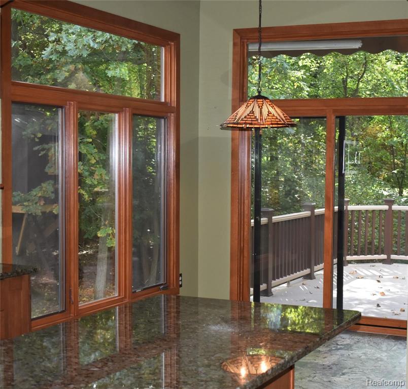 6847 High Ridge Road West Bloomfield, MI 48324 - Photo 11 of 23 Gallery Image 11