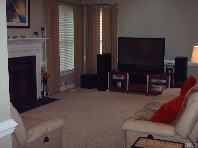 5429 Stewartby Drive Raleigh, NC 27613 - Photo 3 of 12 Gallery Image 3