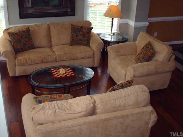 5429 Stewartby Drive Raleigh, NC 27613 - Photo 4 of 12 Gallery Image 4