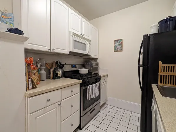 $3,300 | 854 Massachusetts Avenue, Unit 12, Cambridge, MA 02139