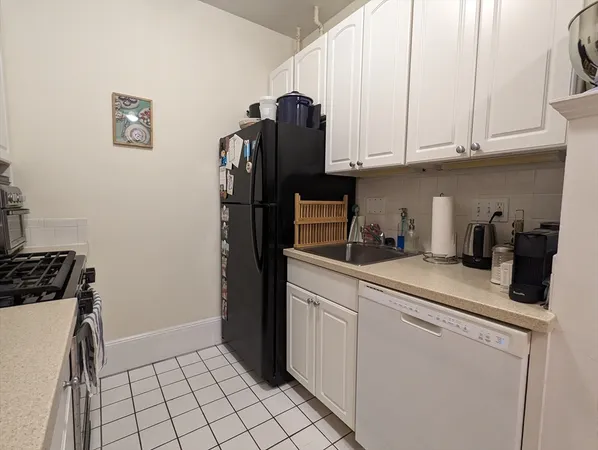 $3,300 | 854 Massachusetts Avenue, Unit 12, Cambridge, MA 02139
