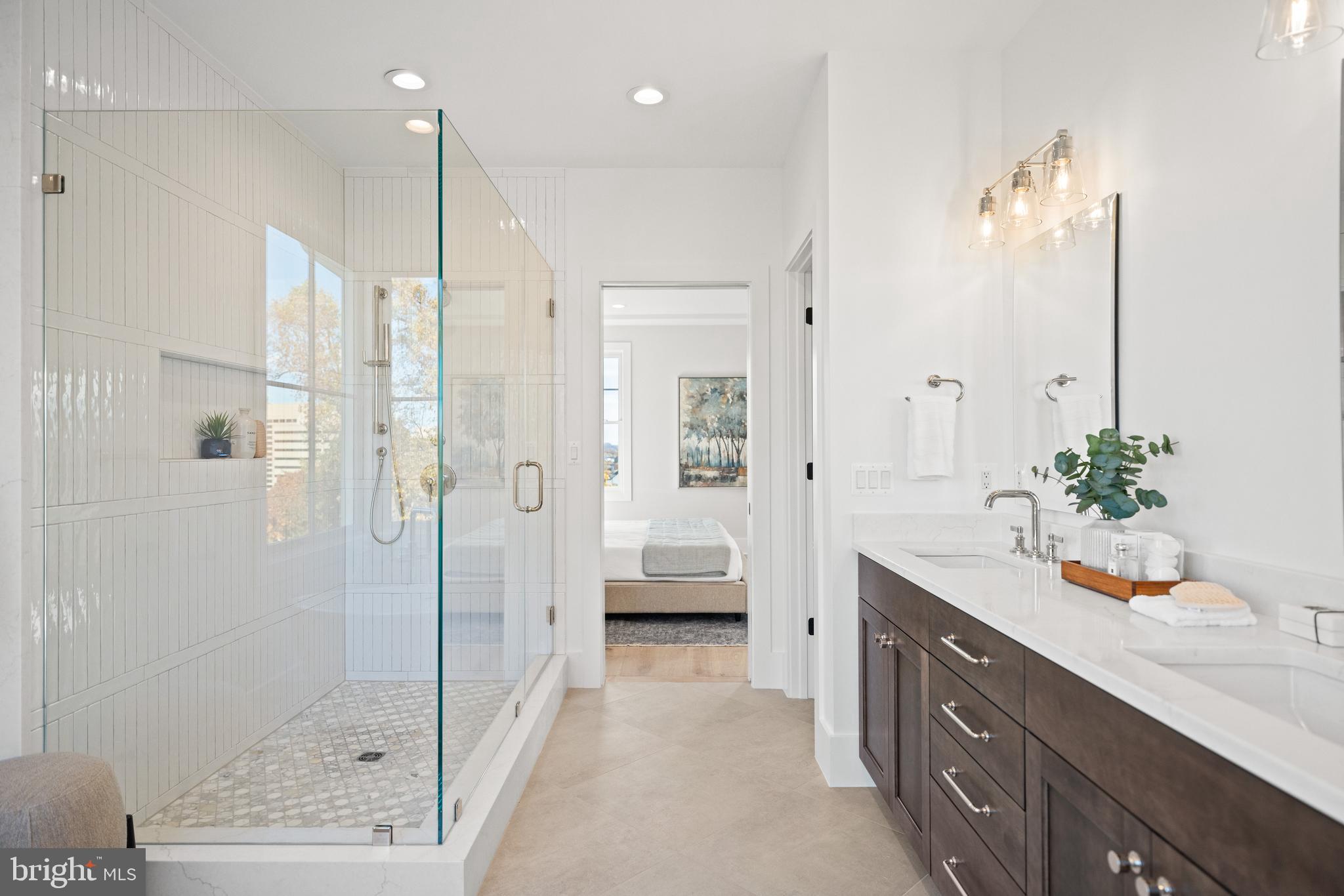 600 29th Road South Arlington, VA 22202 - Photo 21 of 62 Primary Bath