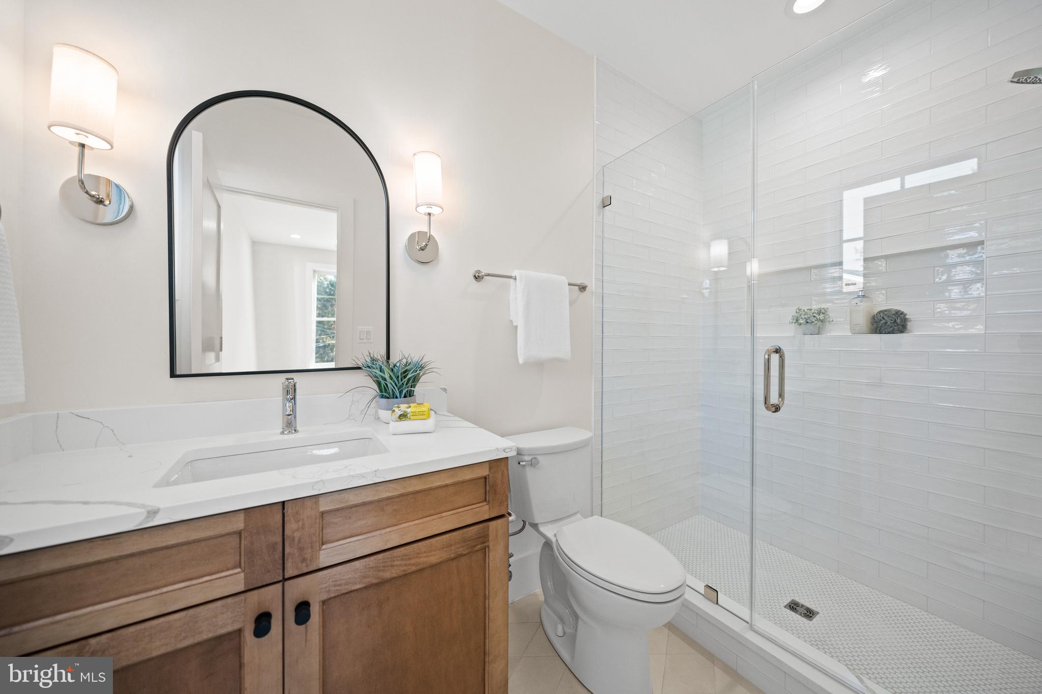 600 29th Road South Arlington, VA 22202 - Photo 29 of 62 Second Floor Bath #3