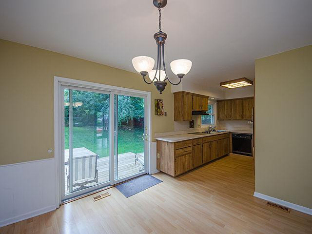 2709 Lillian Road Ann Arbor, MI 48104 - Photo 9 of 32 Photo 9