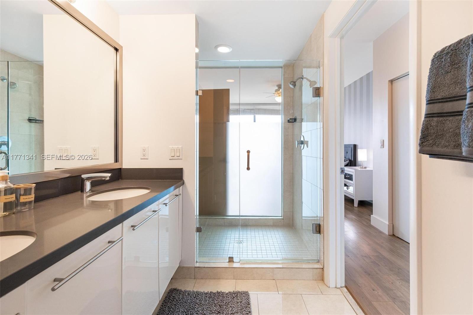 90 Southwest 3rd Street, Unit 4103 Miami, FL 33130 - Photo 12 of 31 Gallery Image 12