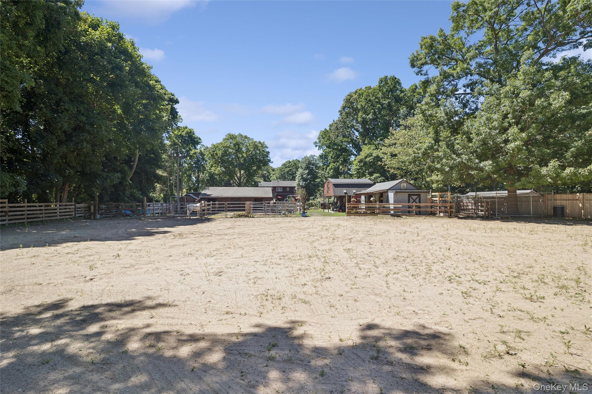 14 Loft Road Smithtown, NY 11787 - Photo 10 of 50