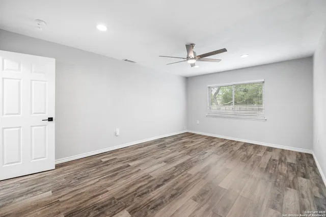 $2,200 | 16219 Bear Run Street, San Antonio, TX 78247