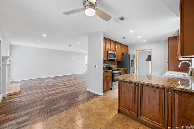 $2,200 | 16219 Bear Run Street, San Antonio, TX 78247