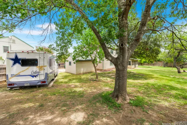 $2,200 | 16219 Bear Run Street, San Antonio, TX 78247