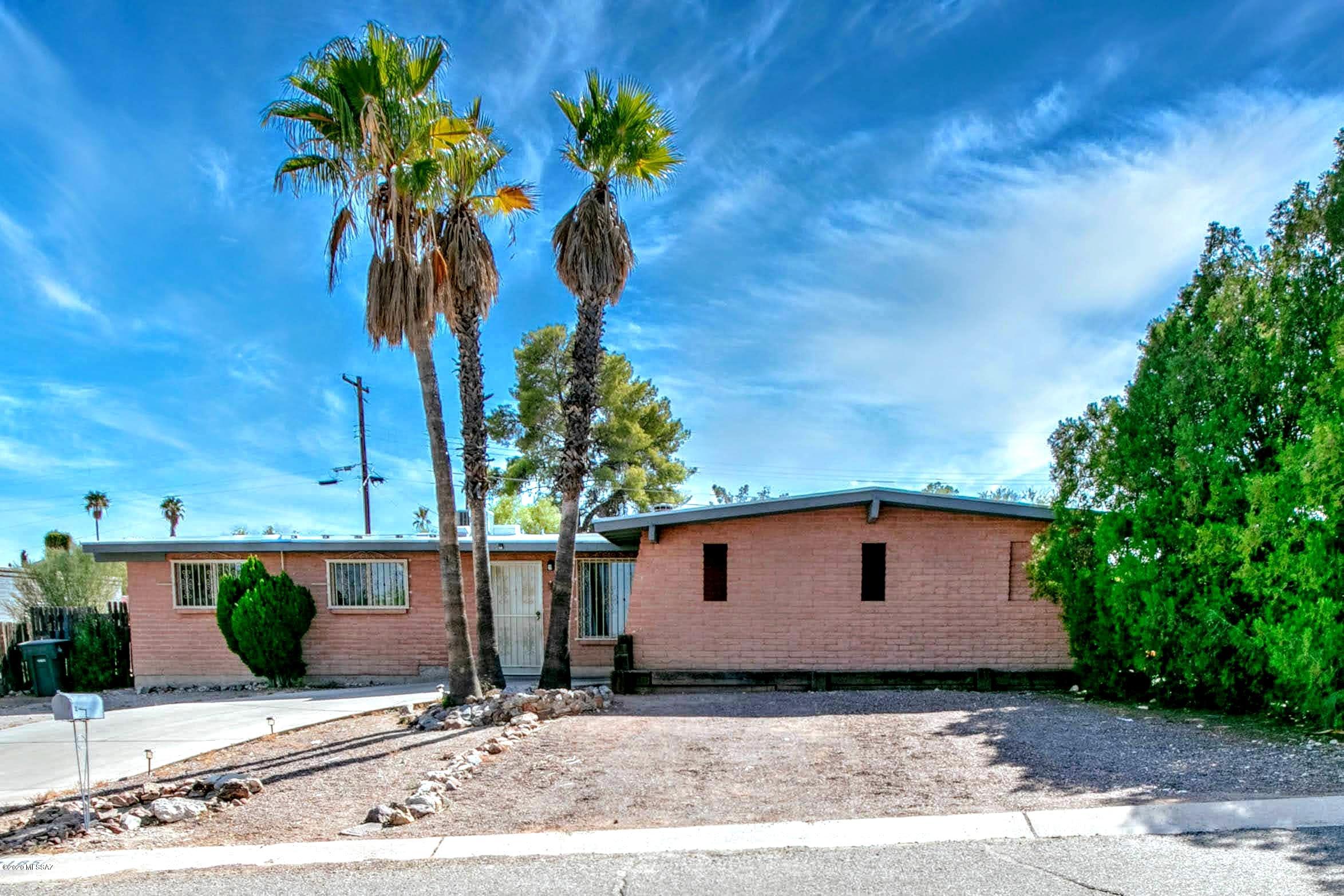 2165 West Rainbow Ridge Road Tucson, AZ 85745 - Photo 1 of 18