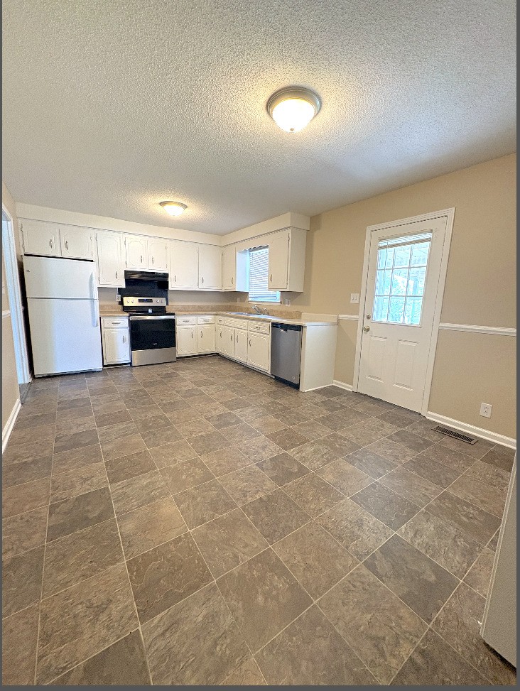 404 Carter Road Clarksville, TN 37042 - Photo 5 of 12