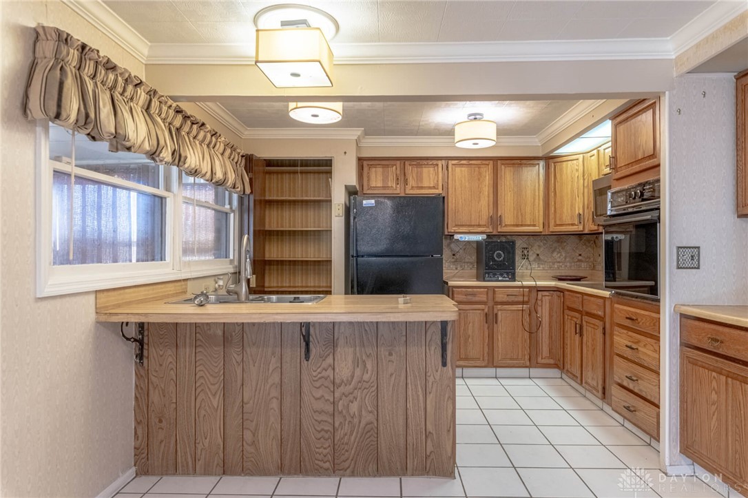 5712 Horrell Road Dayton, OH 45426 - Photo 9 of 27 Gallery Image 9