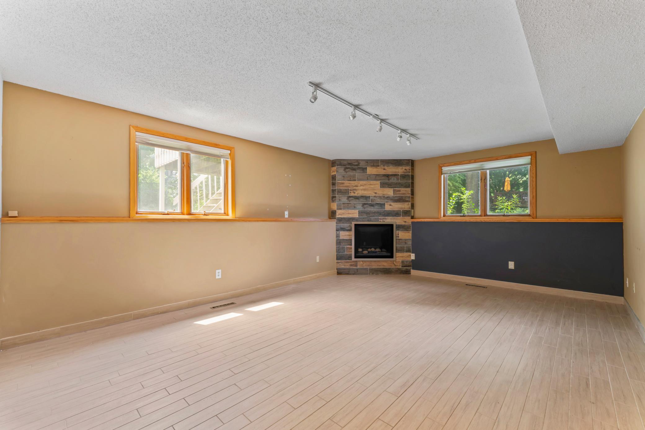 826 Northland Place Rochester, MN 55906 - Photo 9 of 36