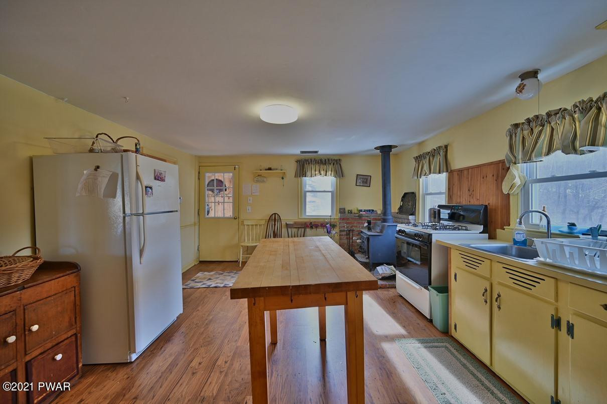 198 Daw Road Pleasant Mount, PA 18453 - Photo 27 of 61 Kitchen