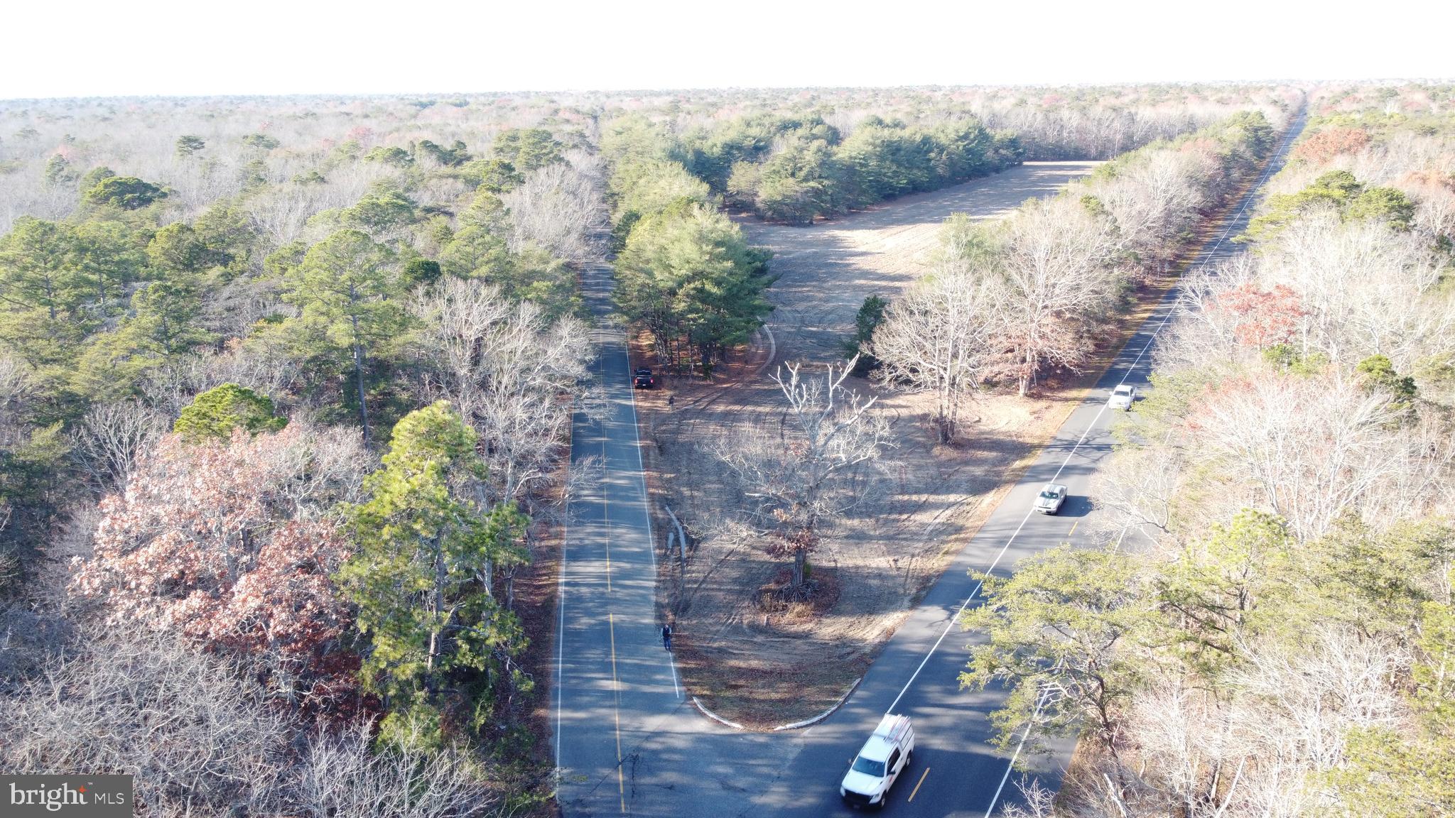 347 Carlisle Place Road Leesburg, NJ 08327 - Photo 10 of 11 a view of lake with mountain
