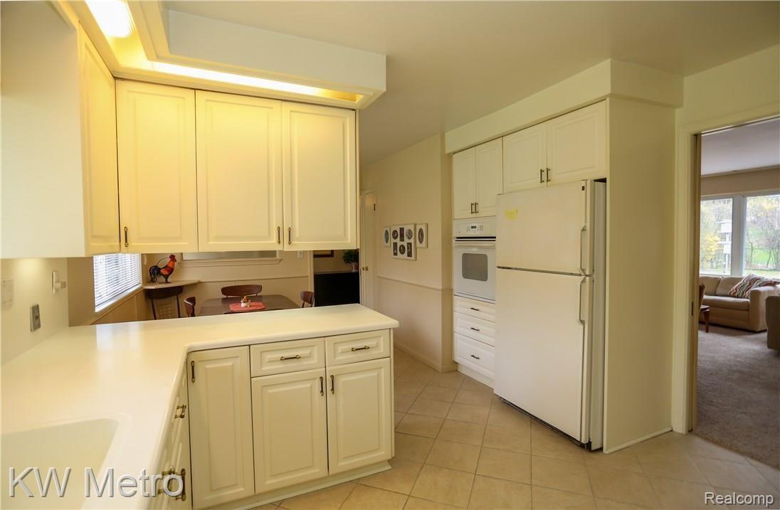 942 North Reading Road Bloomfield Hills, MI 48304 - Photo 12 of 37 Reading-9.jpg