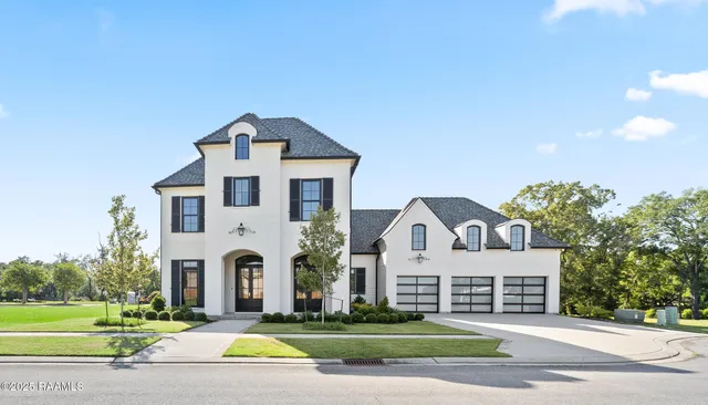 $1,100,000 | 103 Arago Court, Lafayette, LA 70508