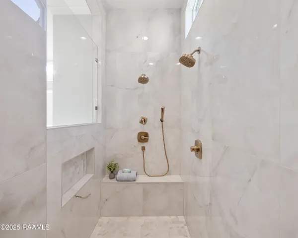 $1,100,000 | 103 Arago Court, Lafayette, LA 70508