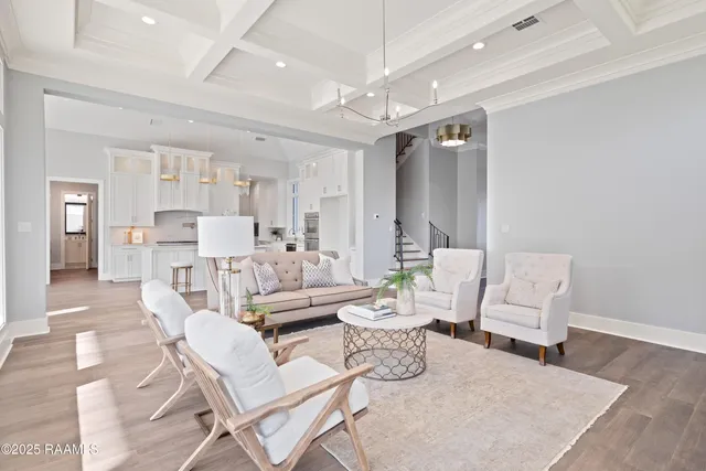 $1,100,000 | 103 Arago Court, Lafayette, LA 70508