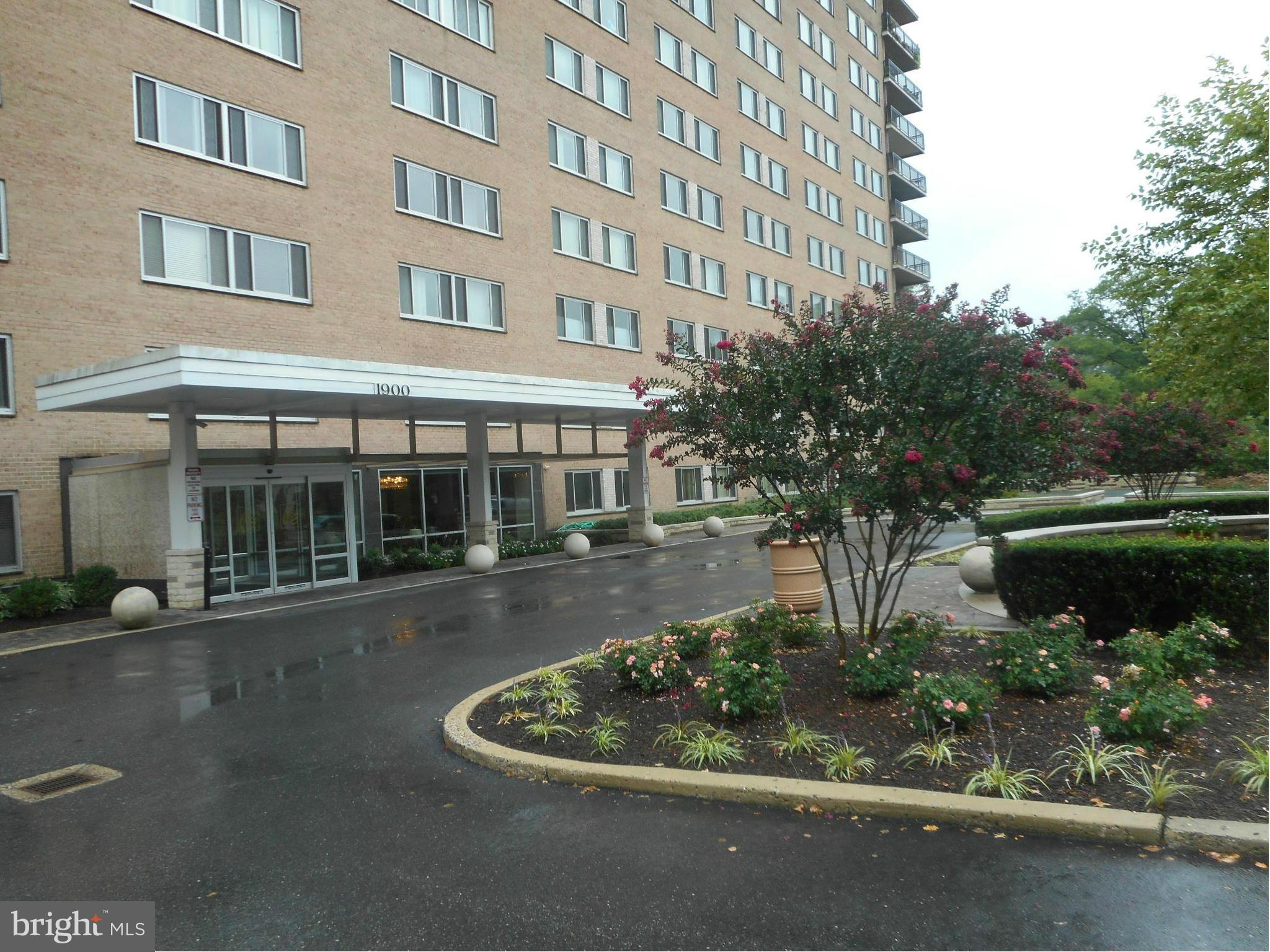 1900 Lyttonsville Road, Unit 807 Silver Spring, MD 20910 - Photo 1 of 29 Exterior (Front)