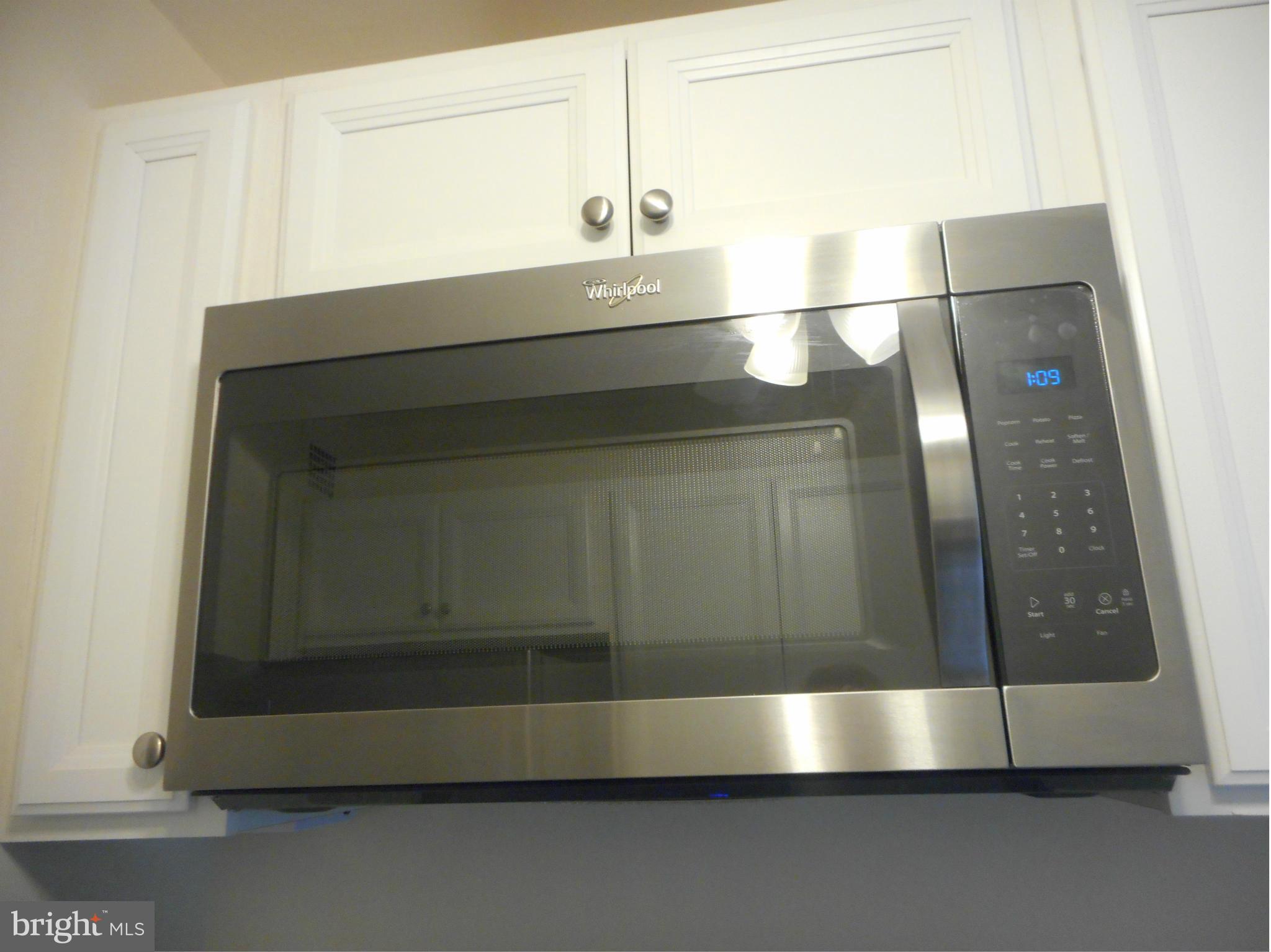 1900 Lyttonsville Road, Unit 807 Silver Spring, MD 20910 - Photo 22 of 29 New Microwave
