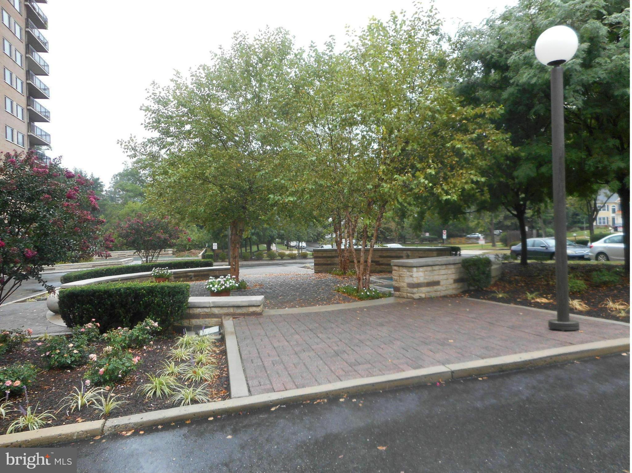 1900 Lyttonsville Road, Unit 807 Silver Spring, MD 20910 - Photo 5 of 29 Exterior (Front)