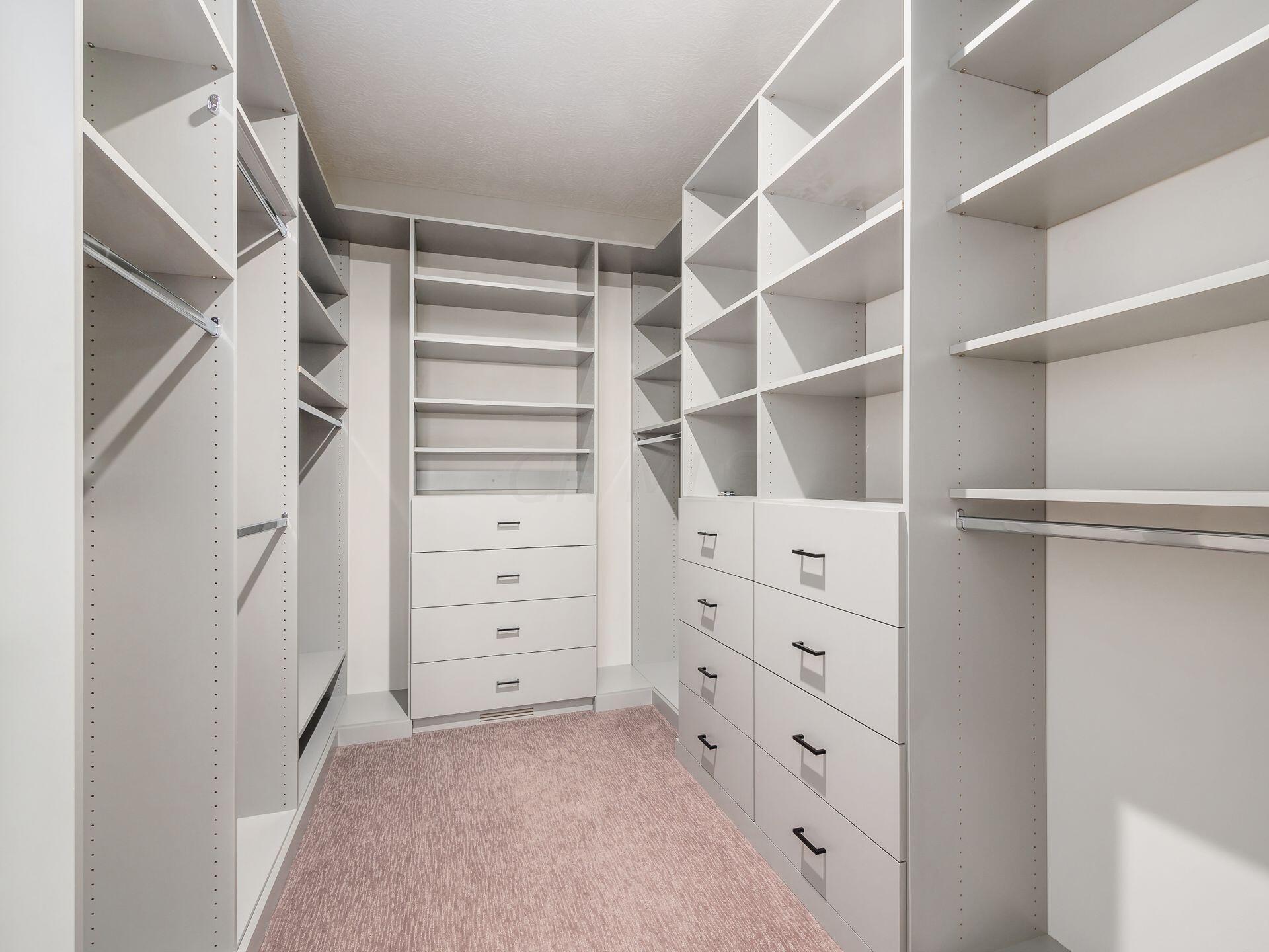 114 Solstice Road Delaware, OH 43015 - Photo 27 of 46 25. Primary Closet