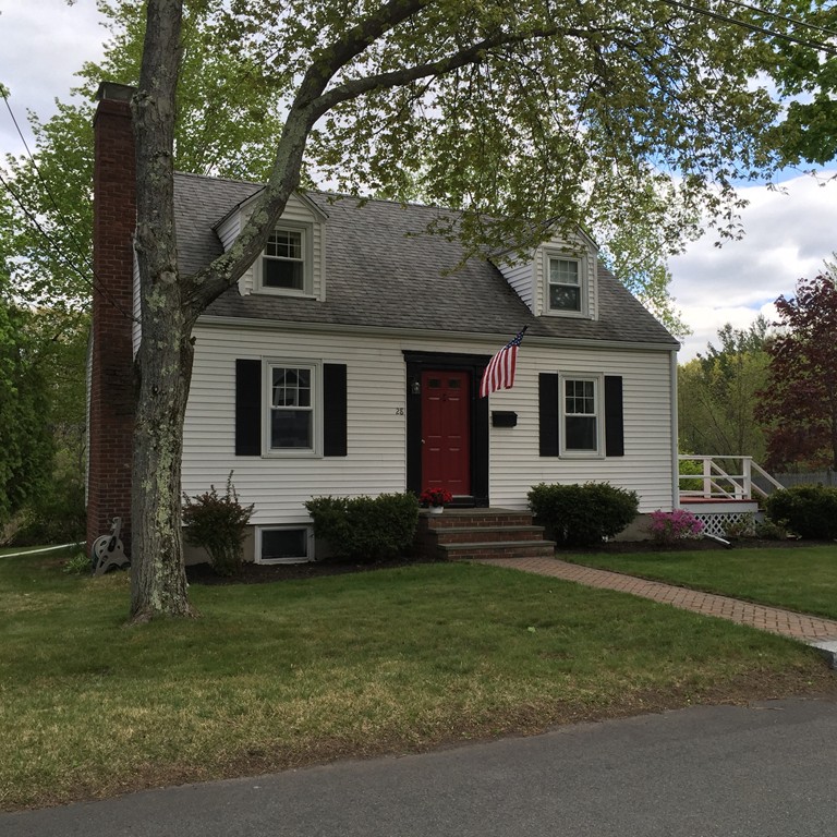 28 Plymouth Road Reading, MA 01867 - Photo 2 of 30 Gallery Image 2