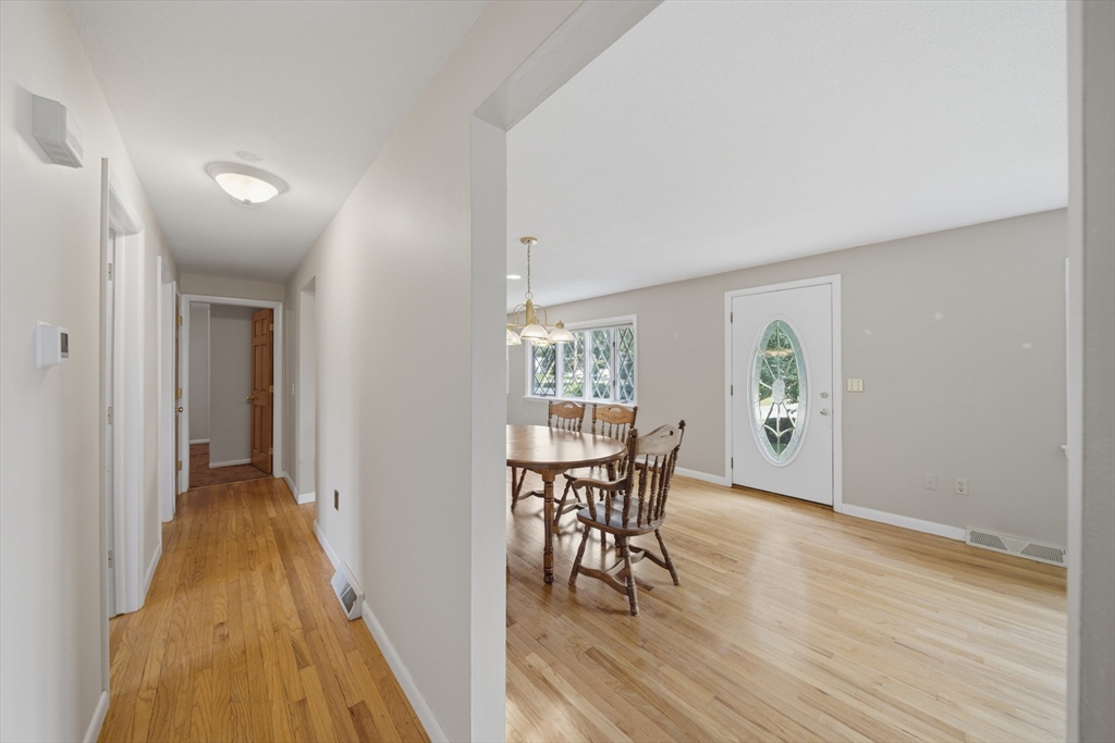 159 Mountainview Road East Longmeadow, MA 01028 - Photo 15 of 37