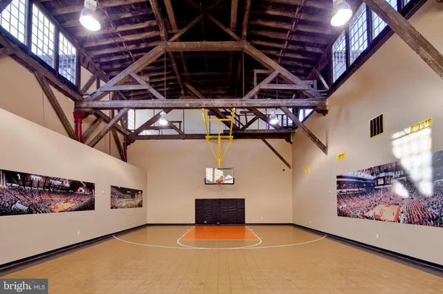 a view of an indoor garage