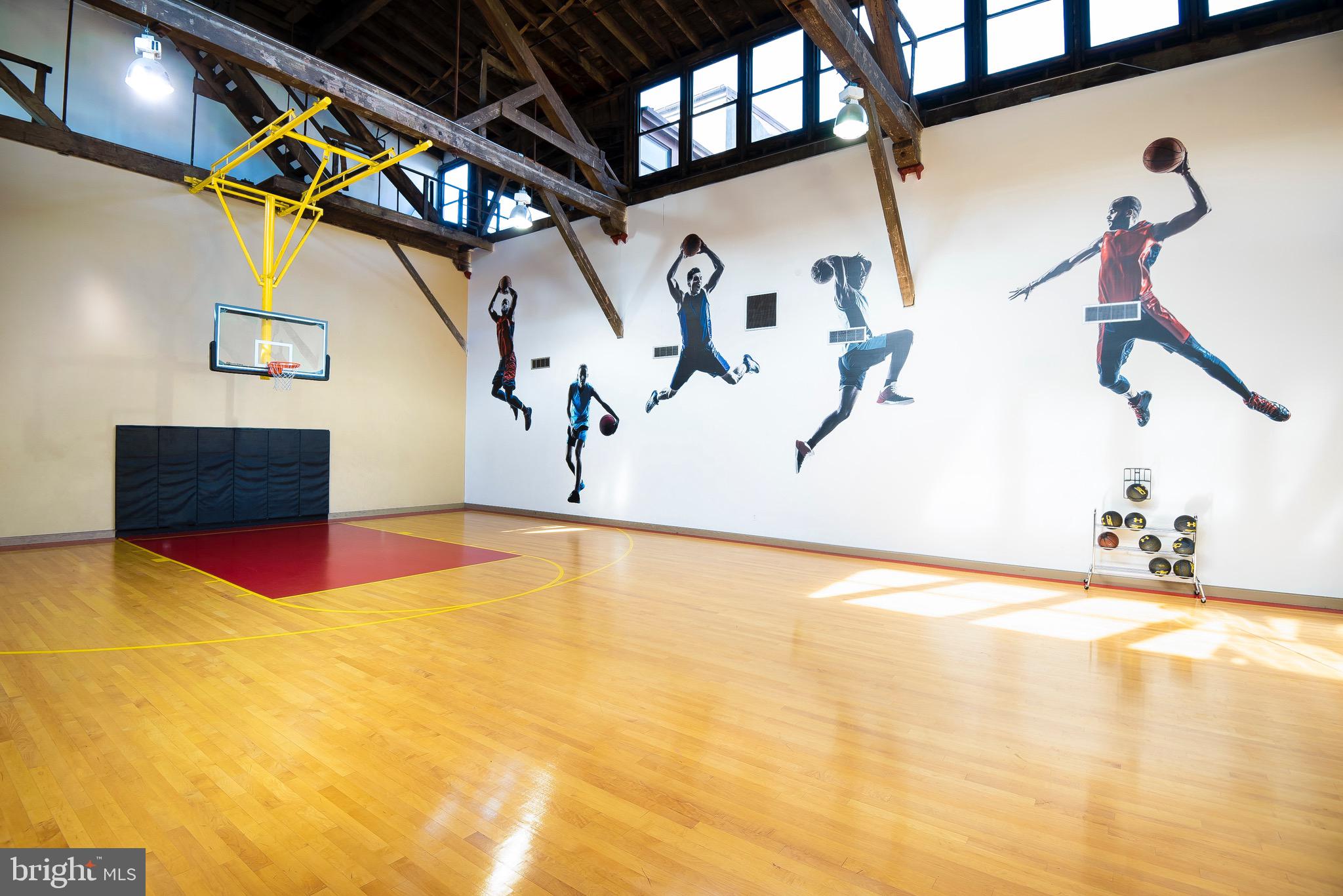 101 Wells Baltimore Md 21230, Unit 2BR Baltimore, MD 21230 - Photo 21 of 46 a view of a indoor basketball court