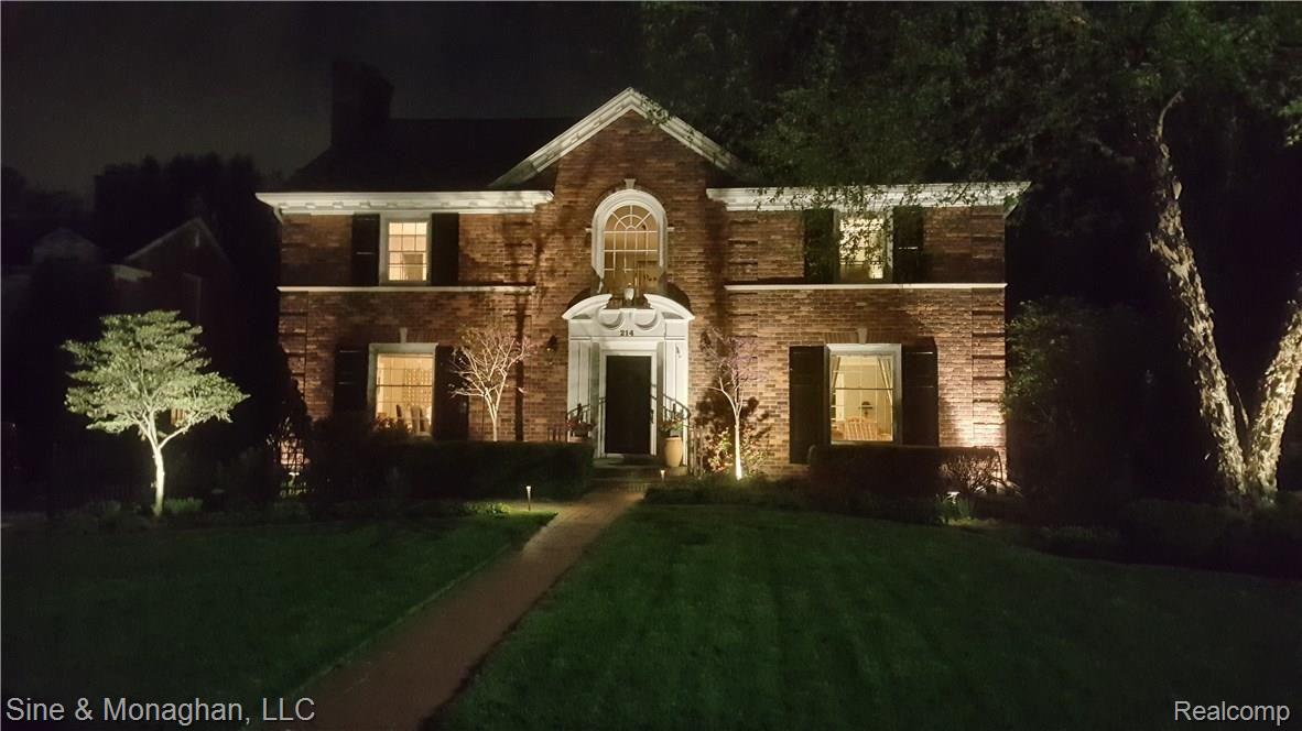 214 Merriweather Road Grosse Pointe, MI 48236 - Photo 82 of 85 20170509_214856.jpg