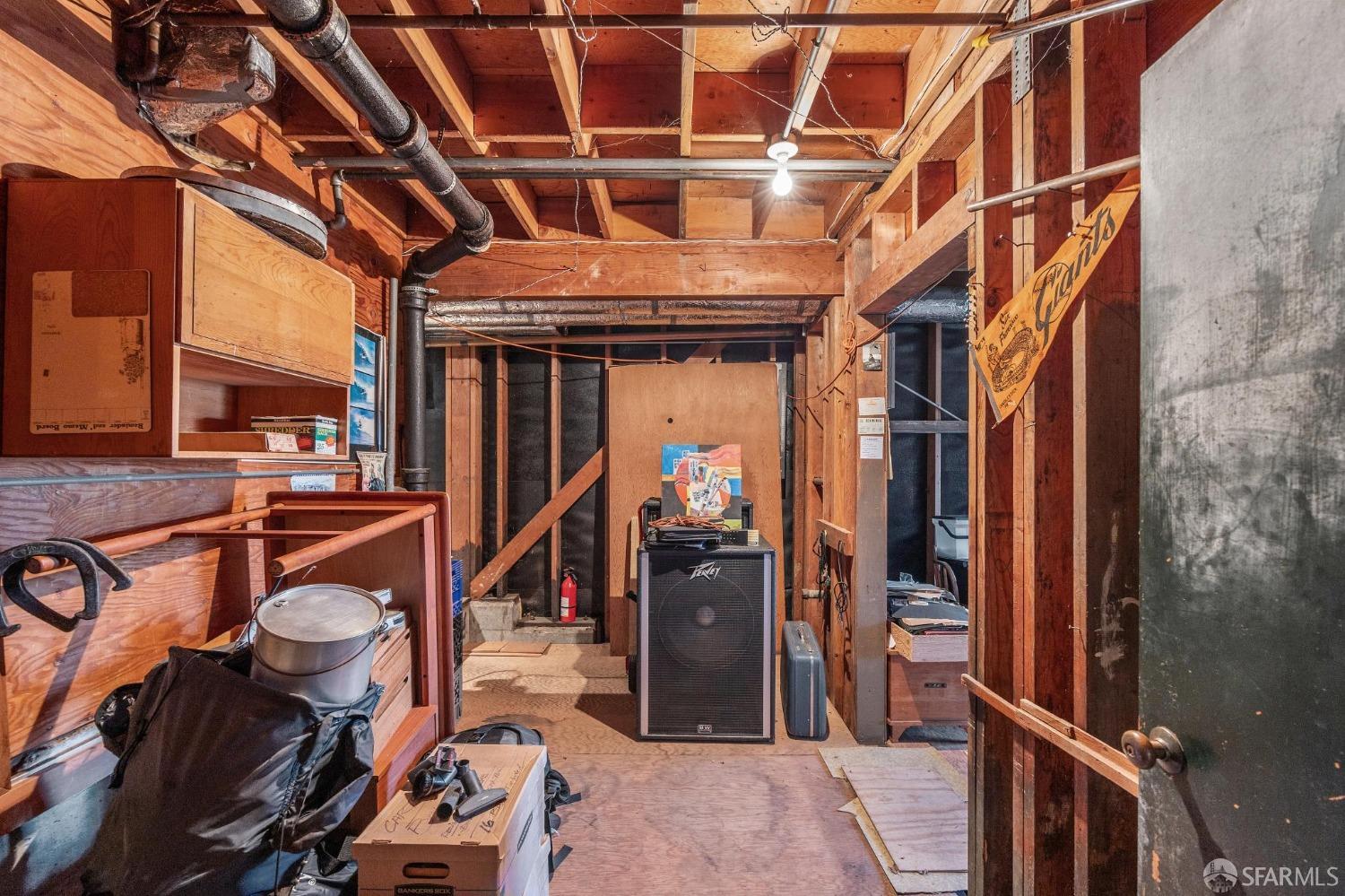 4071 20th Street San Francisco, CA 94114 - Photo 25 of 27 a view of a storage room