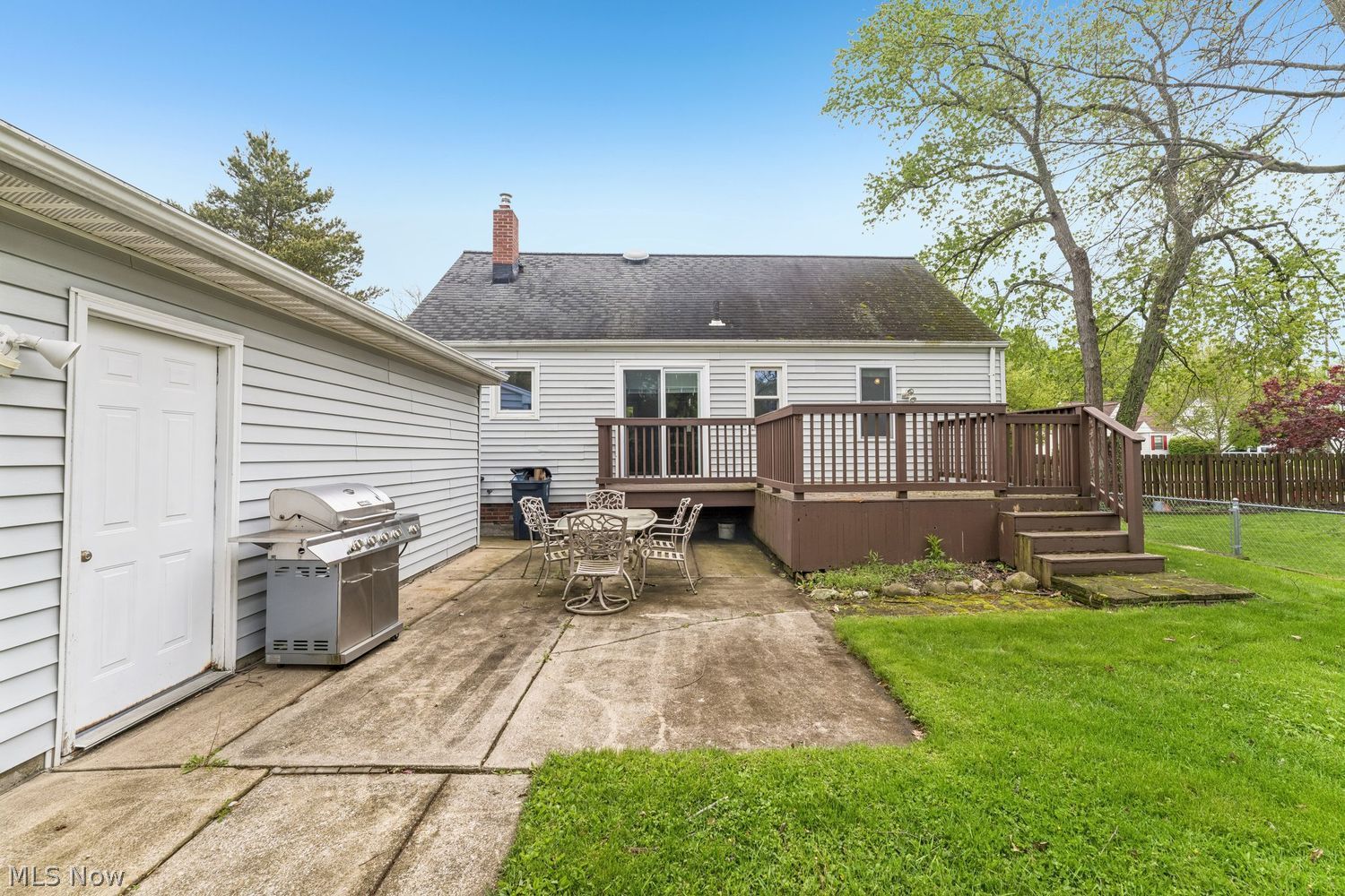 1516 Biltmore Road Lyndhurst, OH 44124 - Photo 38 of 44